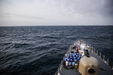 زندگی در ناو تمام ایرانی دنا