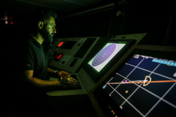 ناو تمام ایرانی دنا