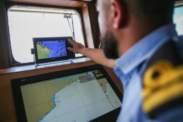 زندگی در ناو تمام ایرانی دنا