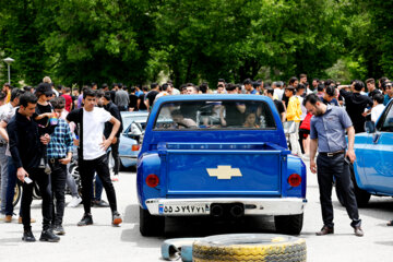 Rassemblement de voitures à Shahrekurd, dans l’ouest de l’Iran  