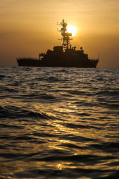 ناوشکن تمام ایرانی دنا