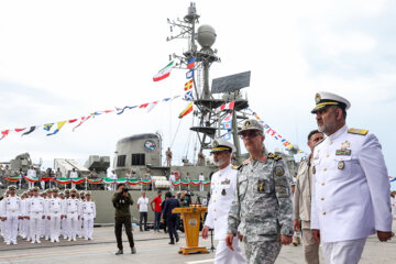 La ceremonia oficial de bienvenida a la 86.ª flotilla de la Armada iraní