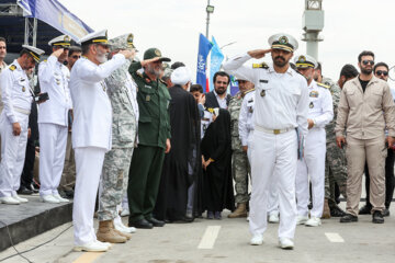 La ceremonia oficial de bienvenida a la 86.ª flotilla de la Armada iraní