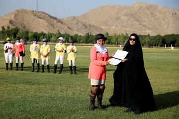 Compétitions nationales de polo féminin à Téhéran