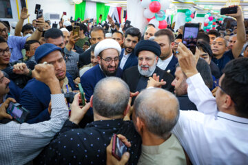 Les images de la première journée de la visite d’Etat du président iranien en Indonésie 