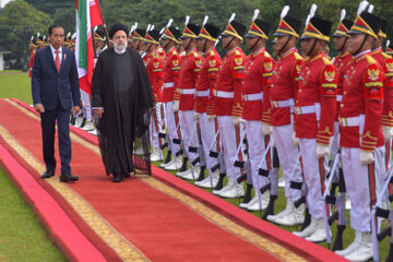 Les images de la première journée de la visite d’Etat du président iranien en Indonésie 