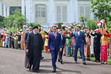 El primer día de la visita de Raisi a Indonesia
