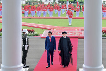 Les images de la première journée de la visite d’Etat du président iranien en Indonésie 