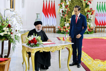 Les images de la première journée de la visite d’Etat du président iranien en Indonésie 