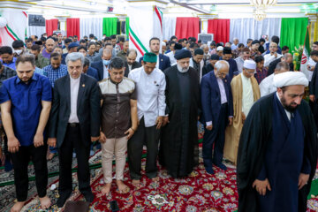 Les images de la première journée de la visite d’Etat du président iranien en Indonésie 