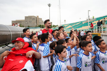 جام حذفی فوتبال- هوادار و پرسپولیس