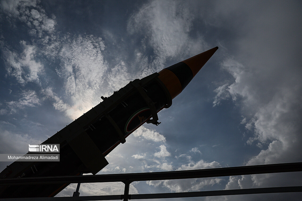 IRGC Navy receives Qadir, Fath-360 missiles