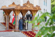 Irans Präsident empfängt offiziell den Sultan von Oman