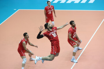 Últimos preparativos del equipo de voleibol de Irán para la Liga de Naciones
