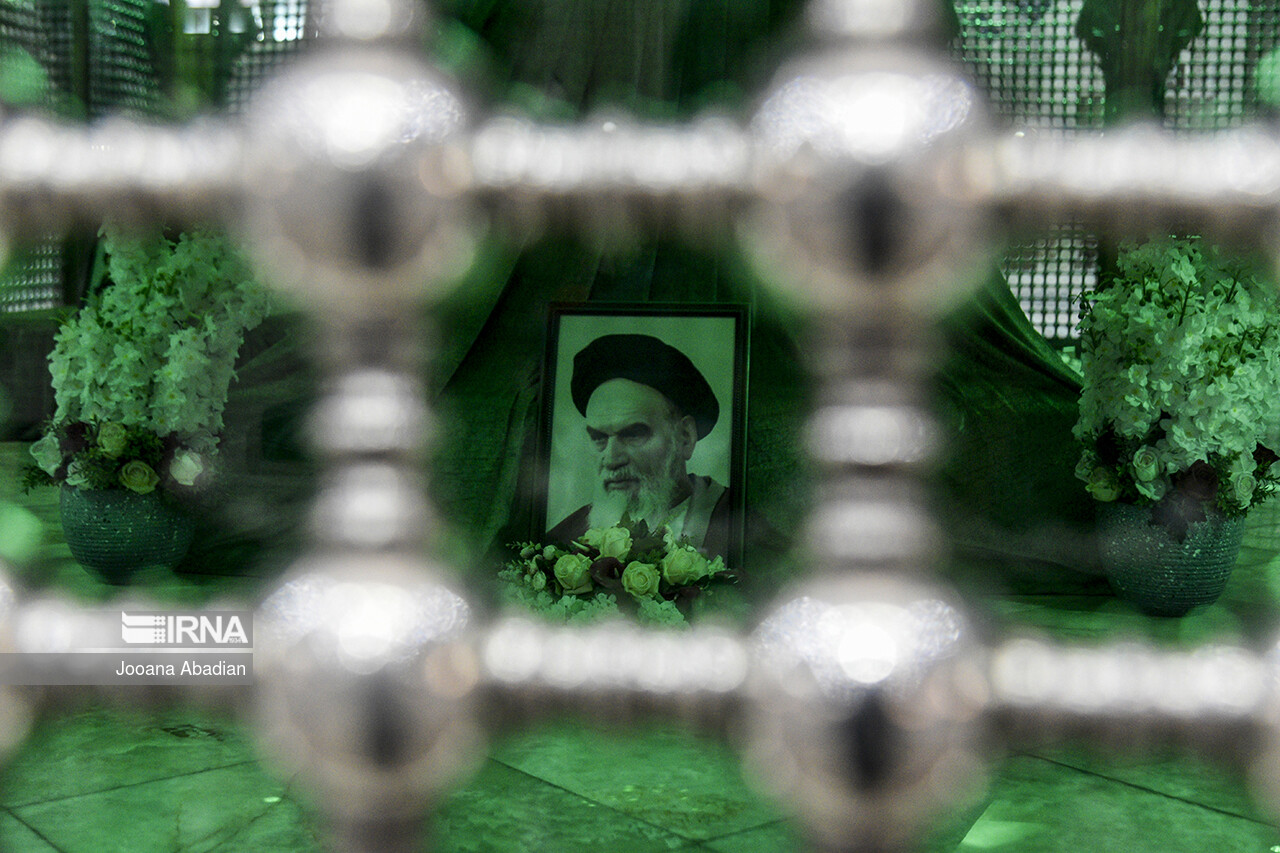 گرمسار یکهزار زائر برای آیین بزرگداشت ارتحال امام خمینی(ره) دارد