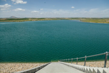 سامانه انتقال آب شرب به قروه و دهگلان در کردستان