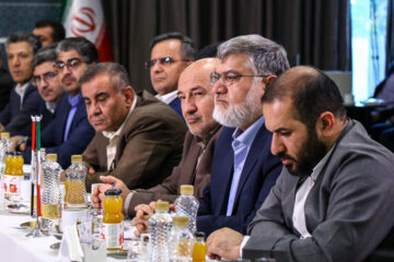 Réunion des gouverneurs des provinces d'Iran et du Kurdistan irakien situées à la frontière avec l'Iran