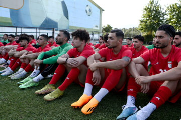 Entrenamiento del equipo iraní de fútbol Omid 
