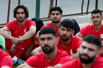 Entrenamiento del equipo iraní de fútbol Omid 
