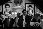 Die Anwesenheit von Ayatollah Khamenei bei Zeremonien anlässlich des Todestages von Imam Khomeini