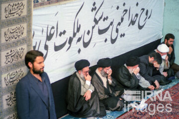 حضور رهبر انقلاب در مراسم رحلت امام خمینی (ره)- سال ۱۳۶۸