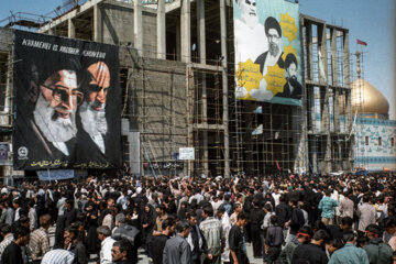 سخنرانی رهبر انقلاب در مراسم دوازدهمین سالگرد رحلت امام خمینی (ره) سال ۱۳۷۹