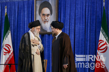 حضور رهبر انقلاب در مراسم سی امین سالگرد رحلت امام خمینی (ره) - سال ۱۳۹۸