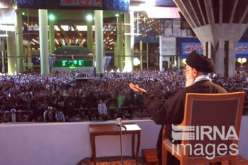 سخنرانی رهبر انقلاب در مراسم جهاردهمین سالگرد رحلت امام خمینی (ره) سال ۱۳۸۲
