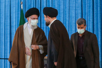 حضور مقام معظم رهبری در مراسم سی و چهارمین سالگرد ارتحال امام خمینی (ره)