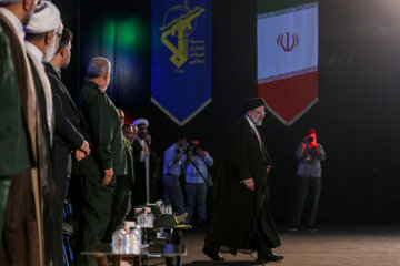 مراسم رونمایی از موشک هایپر سونیک فتاح باحضور سید ابراهیم رییسی رییس جهور جدیدترین دستاورد راهبردی نیروی هوافضای سپاه موشک فتاح