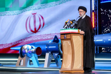 مراسم رونمایی از موشک هایپر سونیک فتاح باحضور سید ابراهیم رییسی رییس جهور جدیدترین دستاورد راهبردی نیروی هوافضای سپاه موشک فتاح