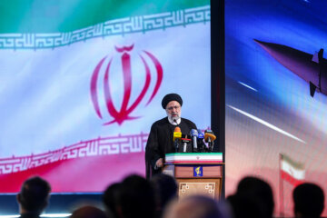 مراسم رونمایی از موشک هایپر سونیک فتاح باحضور سید ابراهیم رییسی رییس جهور جدیدترین دستاورد راهبردی نیروی هوافضای سپاه موشک فتاح