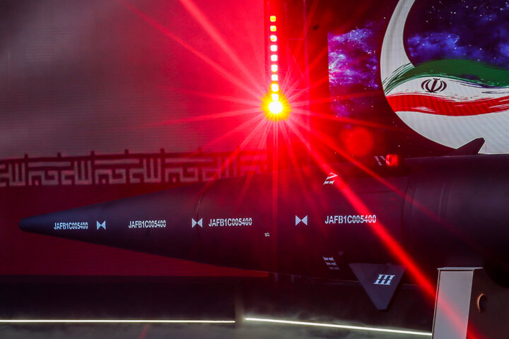 پاسداران؛طلایه داران عزت و حافظان امنیت