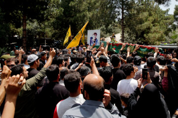 Funérailles du martyr défenseur du sanctuaire Mohamad Jafari Ganji