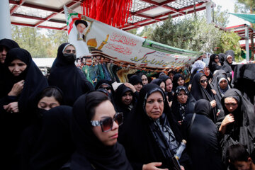 Funérailles du martyr défenseur du sanctuaire Mohamad Jafari Ganji