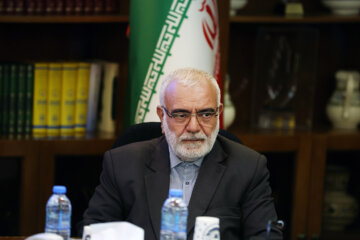 «سید مرتضی بختیاری» رییس کمیته امداد امام خمینی(ره) در مراسم امضای تفاهمنامه غنی سازی اوقات فراغت دانش آموزان