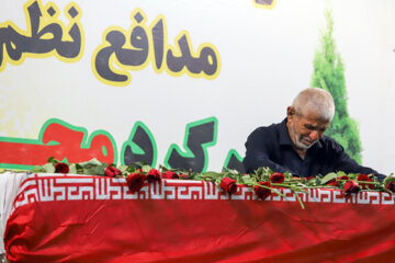 Iran : funérailles et dernier adieux au martyr Mohammed Qanbari à Ahvaz au sud 