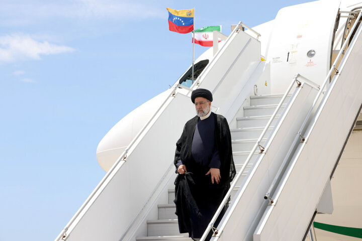 میدل ایست آی: هدف سفر رئیس جمهور ایران به منطقه آمریکای لاتین مقابله با سلطه غرب است