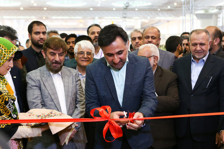 از عزم جدی برای تحقق منویات رهبری تا نفوذ فناوری به بخشهای اجرایی و محرومیتزدایی 3 عزم جدی برای تحقق منویات رهبری تا نفوذ فناوری به بخشهای اجرایی و محرومیتزدایی