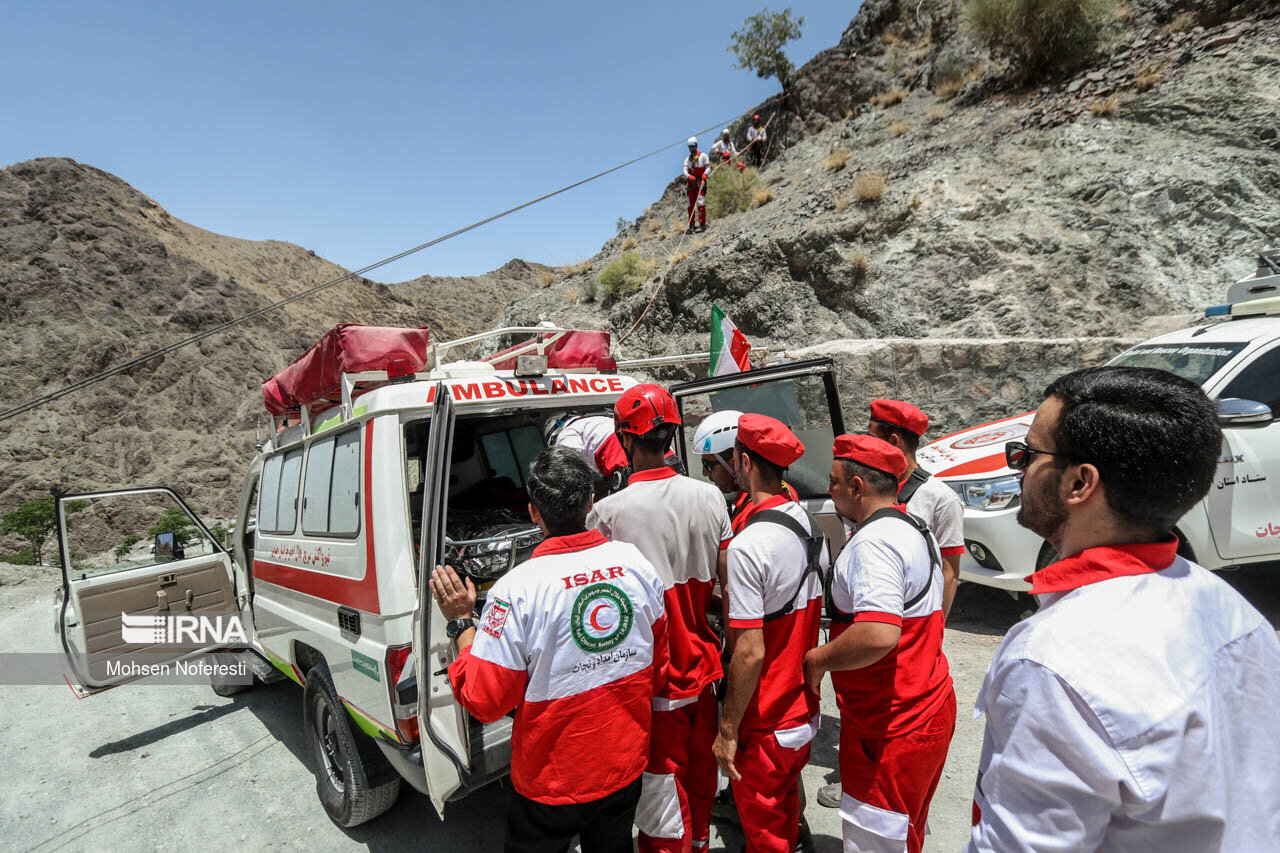 کوهنورد مجروح در کرمان نجات یافت