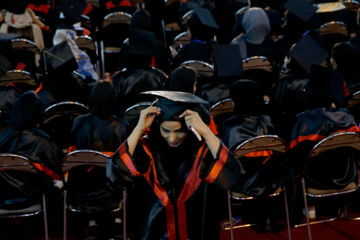 La ceremonia de graduación de estudiantes internacionales en Teherán