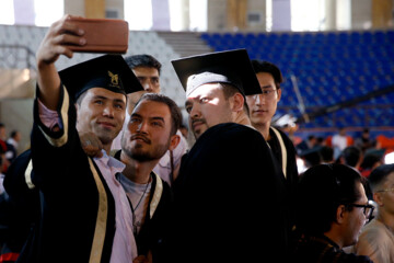 La ceremonia de graduación de estudiantes internacionales en Teherán