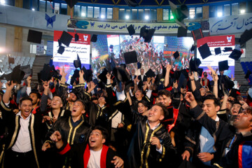 La ceremonia de graduación de estudiantes internacionales en Teherán