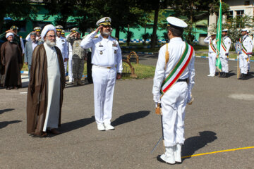 La ceremonia de graduación de estudiantes de la Armada del Ejército iraní
