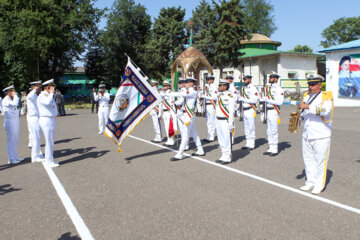 La ceremonia de graduación de estudiantes de la Armada del Ejército iraní
