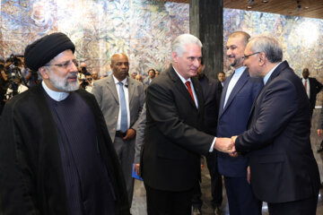 Le président ouzbek en Iran pour des entretiens de haut niveau