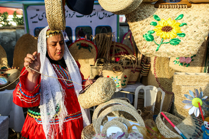 «فشتکه» روستایی با عطر حصیر و شالی در گیلان