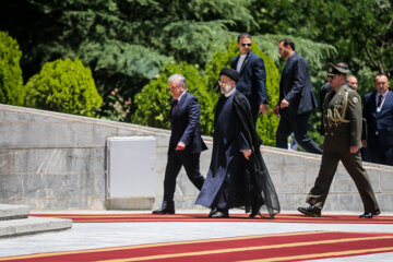 Le président ouzbek en Iran pour des entretiens de haut niveau