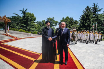 Le président ouzbek en Iran pour des entretiens de haut niveau