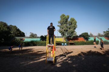 El entrenamiento del equipo voleibol playa de Irán 
